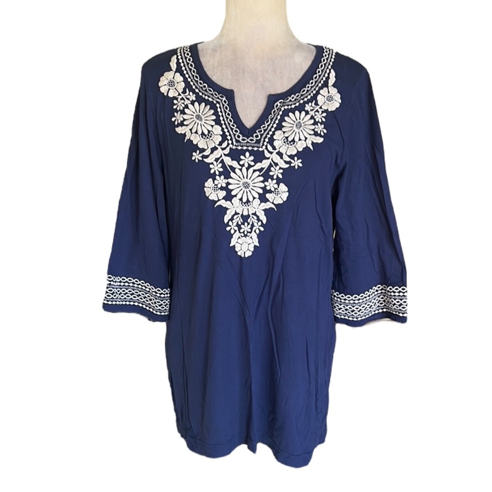 Johnny Was Navy Blue White Embroidered V-Neck 3/4 Bell Sleeve Knit Tunic Top - L